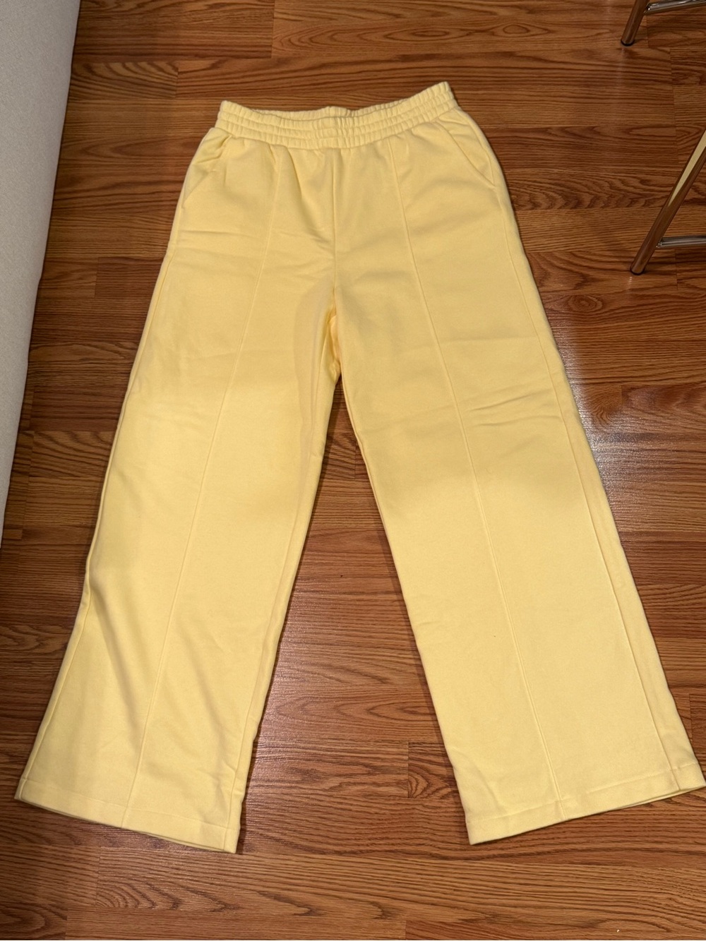 Wide-Leg Sweatpants